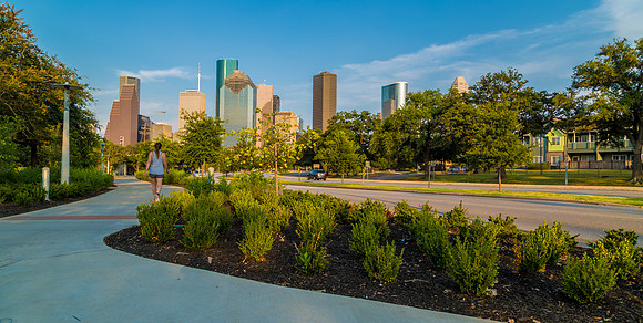 Park Vista Dr and Allen Parkway