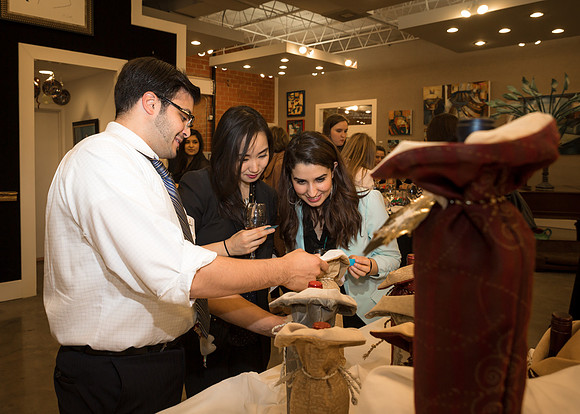 IIDA Jingle Bell Winewalk 2013