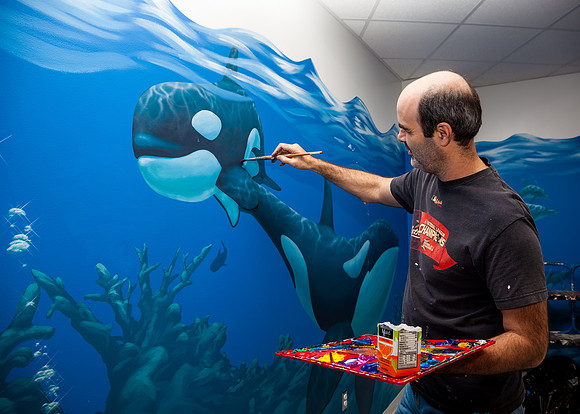 Mural Artist Larry Crawford