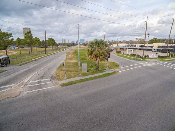 4 Direction from the center of the intersection
