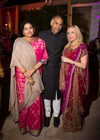 Nandita Parvathaneni and Consul General P. Harish, CF