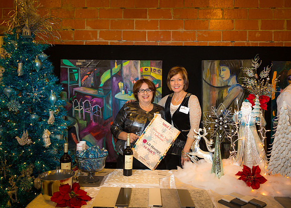 IIDA Jingle Bell Winewalk 2013